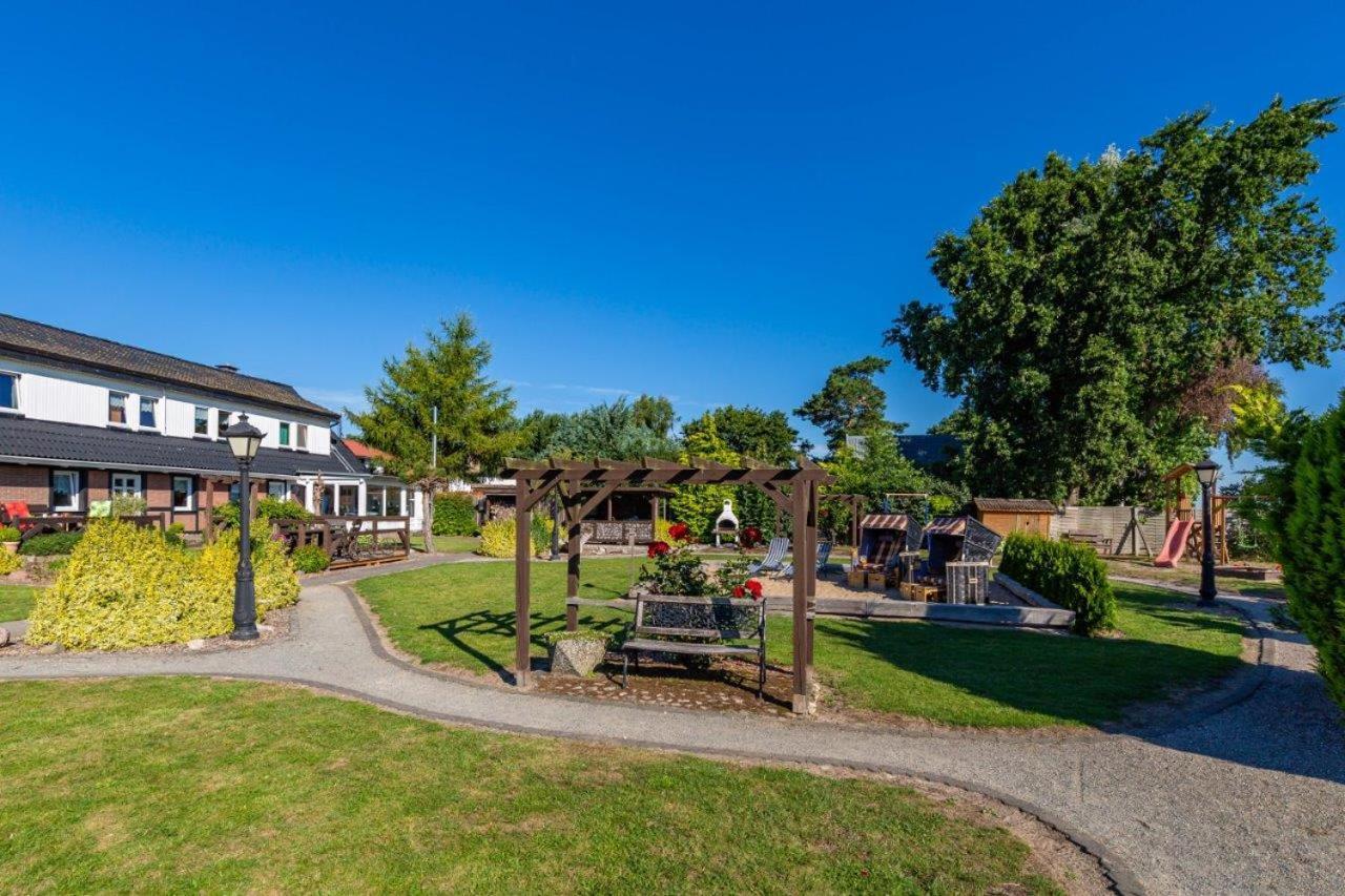 Familien-Ferienanlage Seefeldt Freest Exterior foto