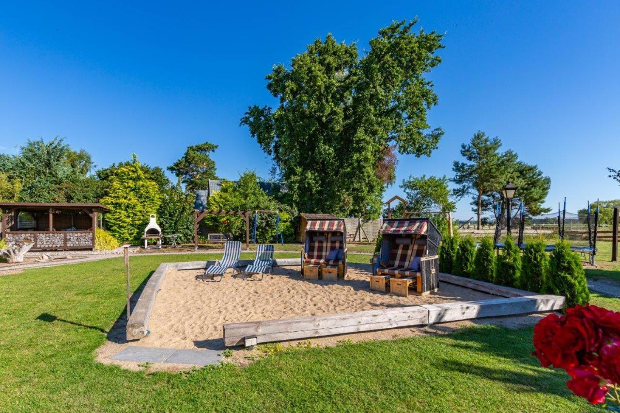 Familien-Ferienanlage Seefeldt Freest Exterior foto
