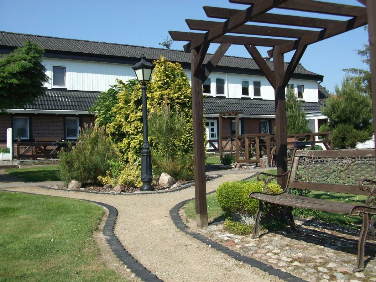 Familien-Ferienanlage Seefeldt Freest Exterior foto